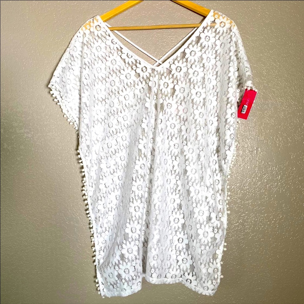 Women’s Medium * White Swim Cover* NWT